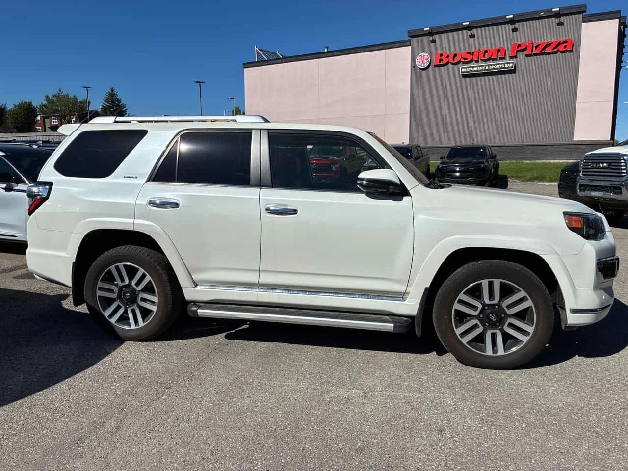 Toyota 4runner  4WD / КОЖА / ДИСТРОНИК / 360 , снимка 4 - Автомобили и джипове - 56293171