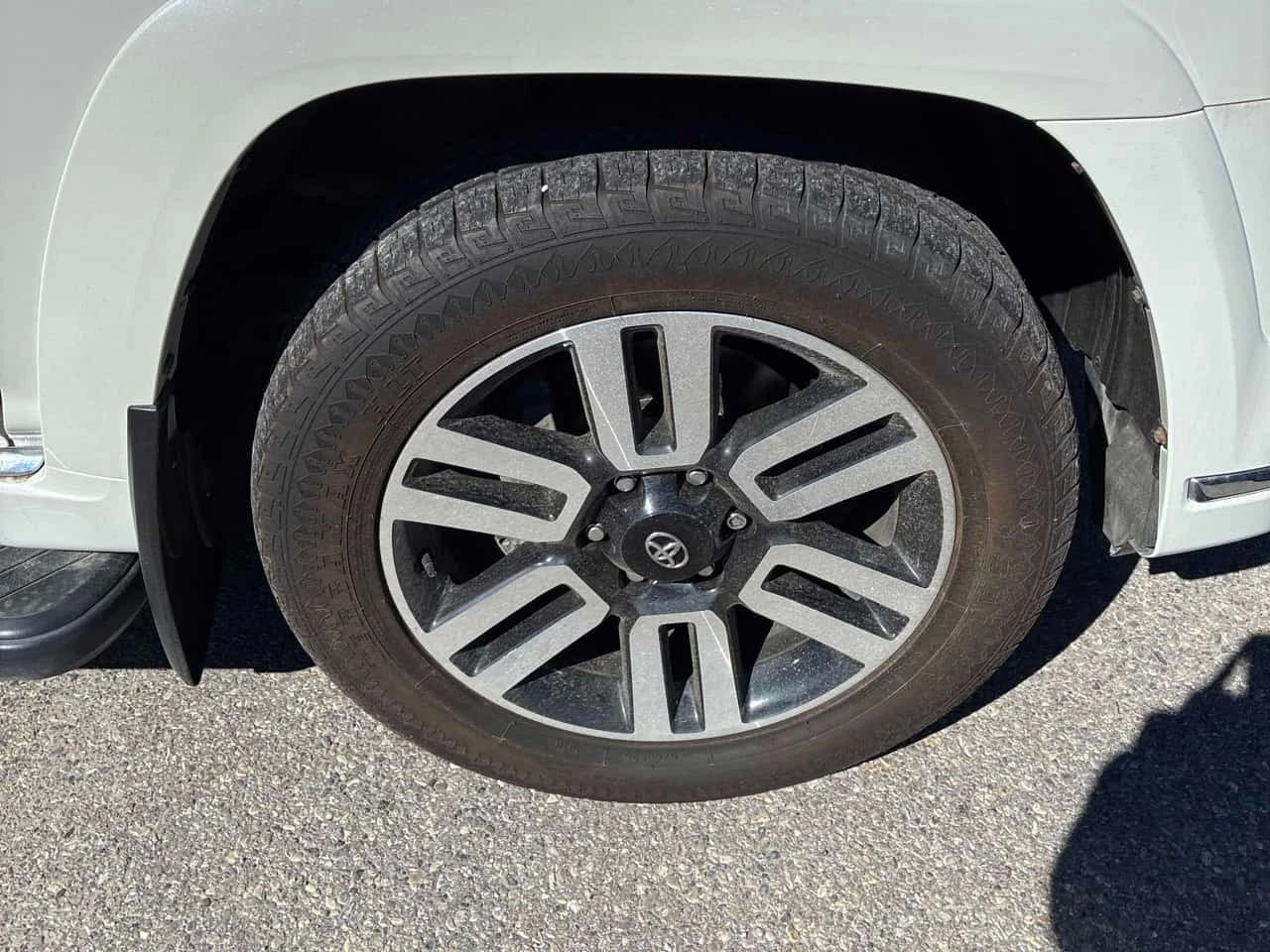 Toyota 4runner  4WD / КОЖА / ДИСТРОНИК / 360 , снимка 6 - Автомобили и джипове - 56293171