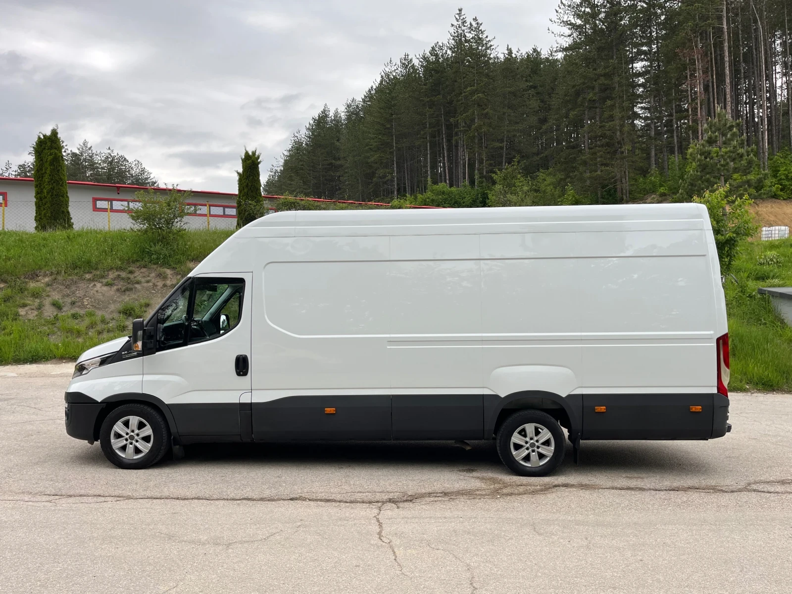 Iveco Daily 3.0* 180к.с.* HI-MATIC* МАКСИ* XXL* КЛИМА  - изображение 2