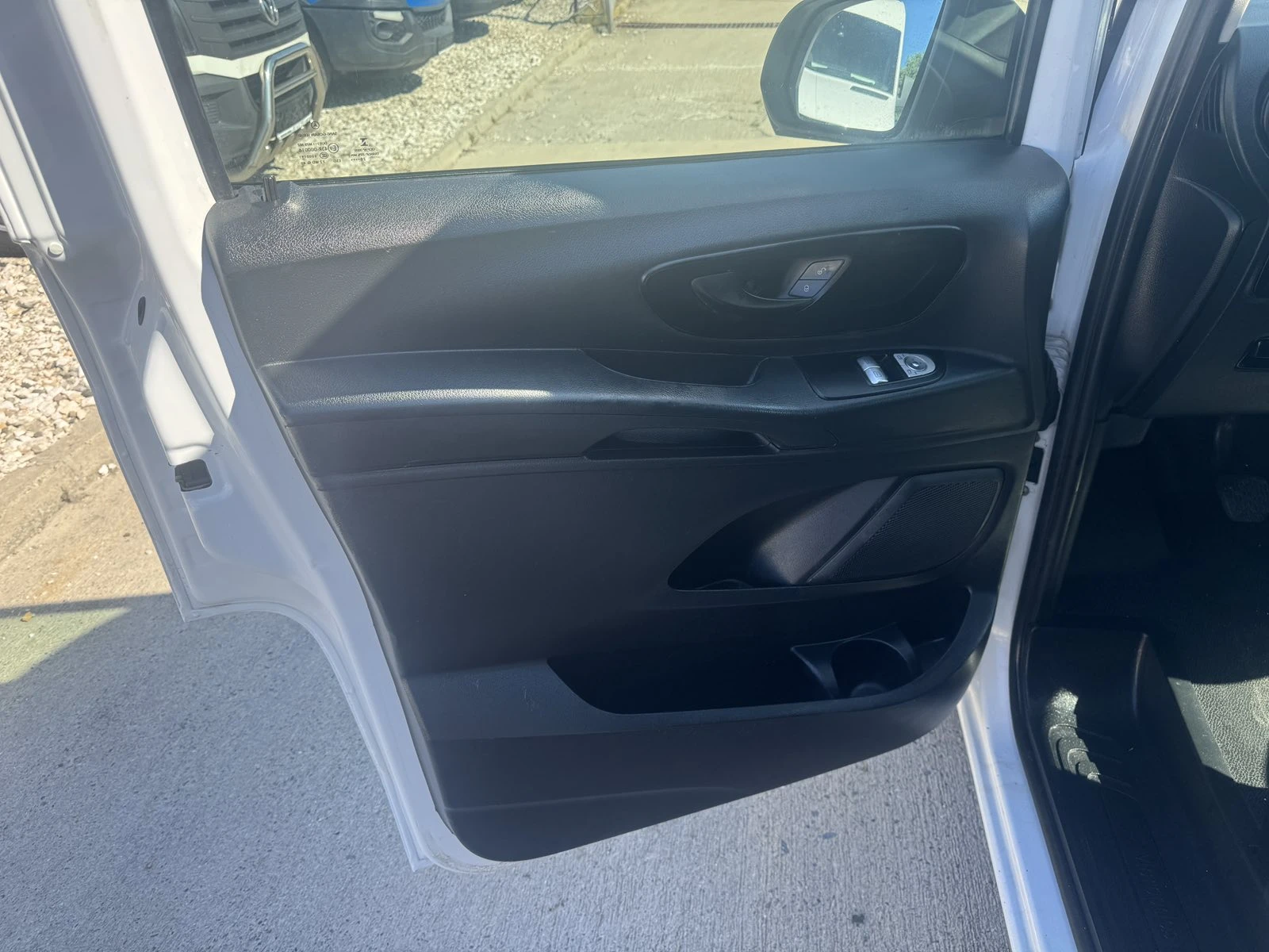 Mercedes-Benz Vito, снимка 14 - Бусове и автобуси - 55363588