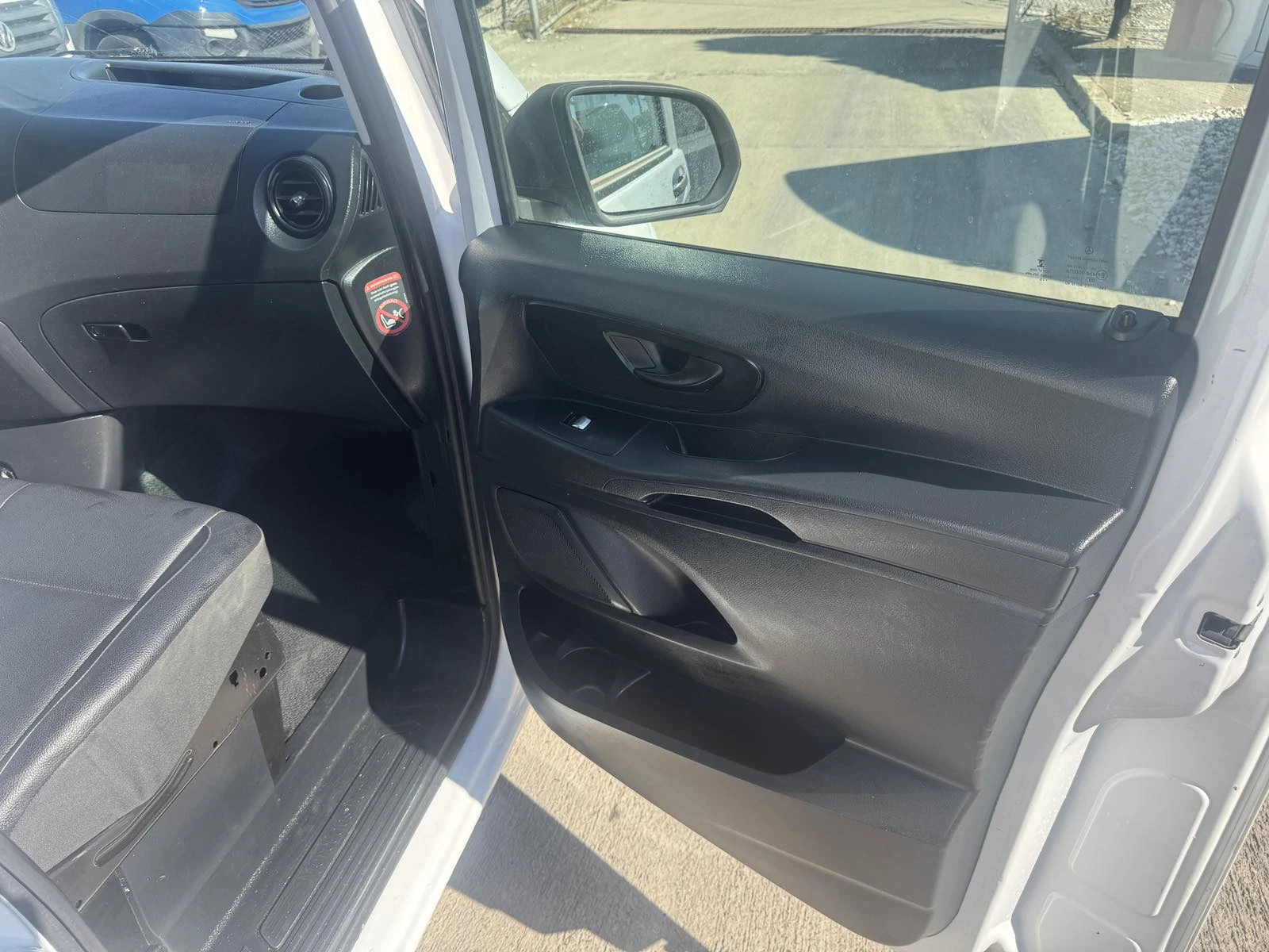 Mercedes-Benz Vito, снимка 10 - Бусове и автобуси - 55363588