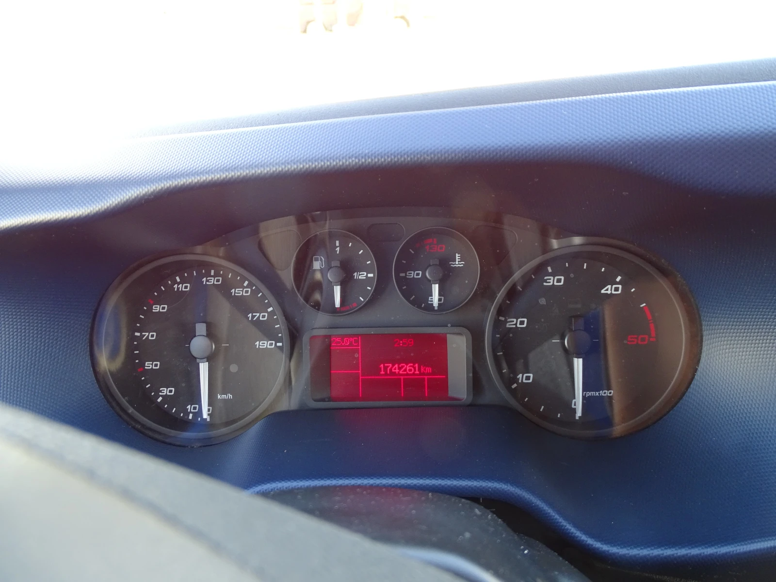 Iveco Daily 35S21 * * * ЩОРА С БОРД * * КЛИМАТИК* * 4.20 М , снимка 14 - Бусове и автобуси - 56257843