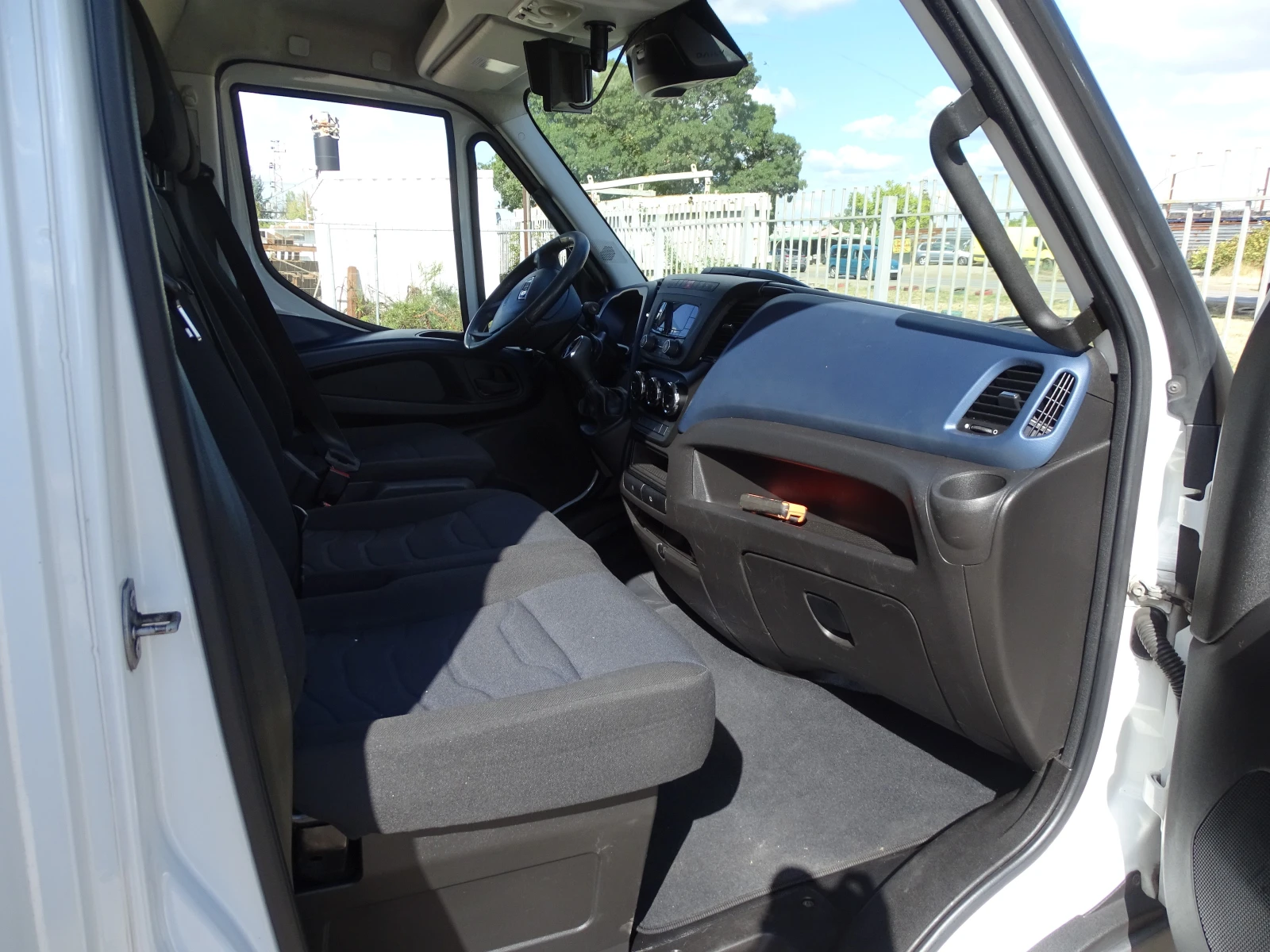Iveco Daily 35S21 * * * ЩОРА С БОРД * * КЛИМАТИК* * 4.20 М , снимка 12 - Бусове и автобуси - 56257843