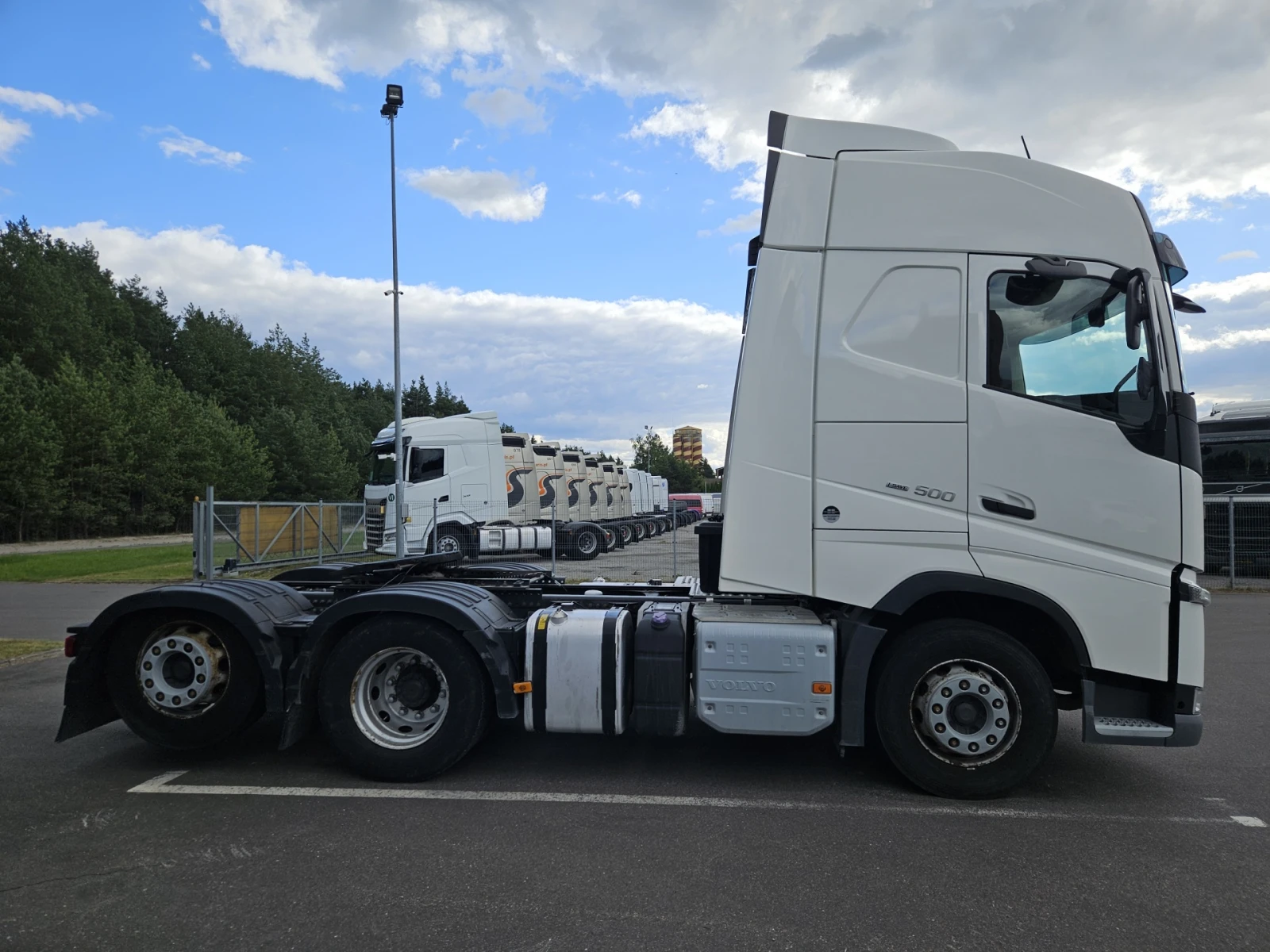 Volvo Fh 6x2, снимка 4 - Камиони - 55844143