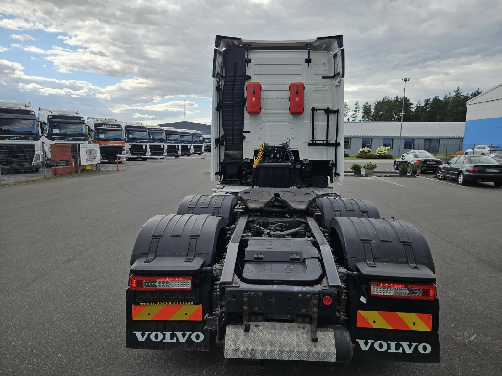 Volvo Fh 6x2, снимка 11 - Камиони - 55844143