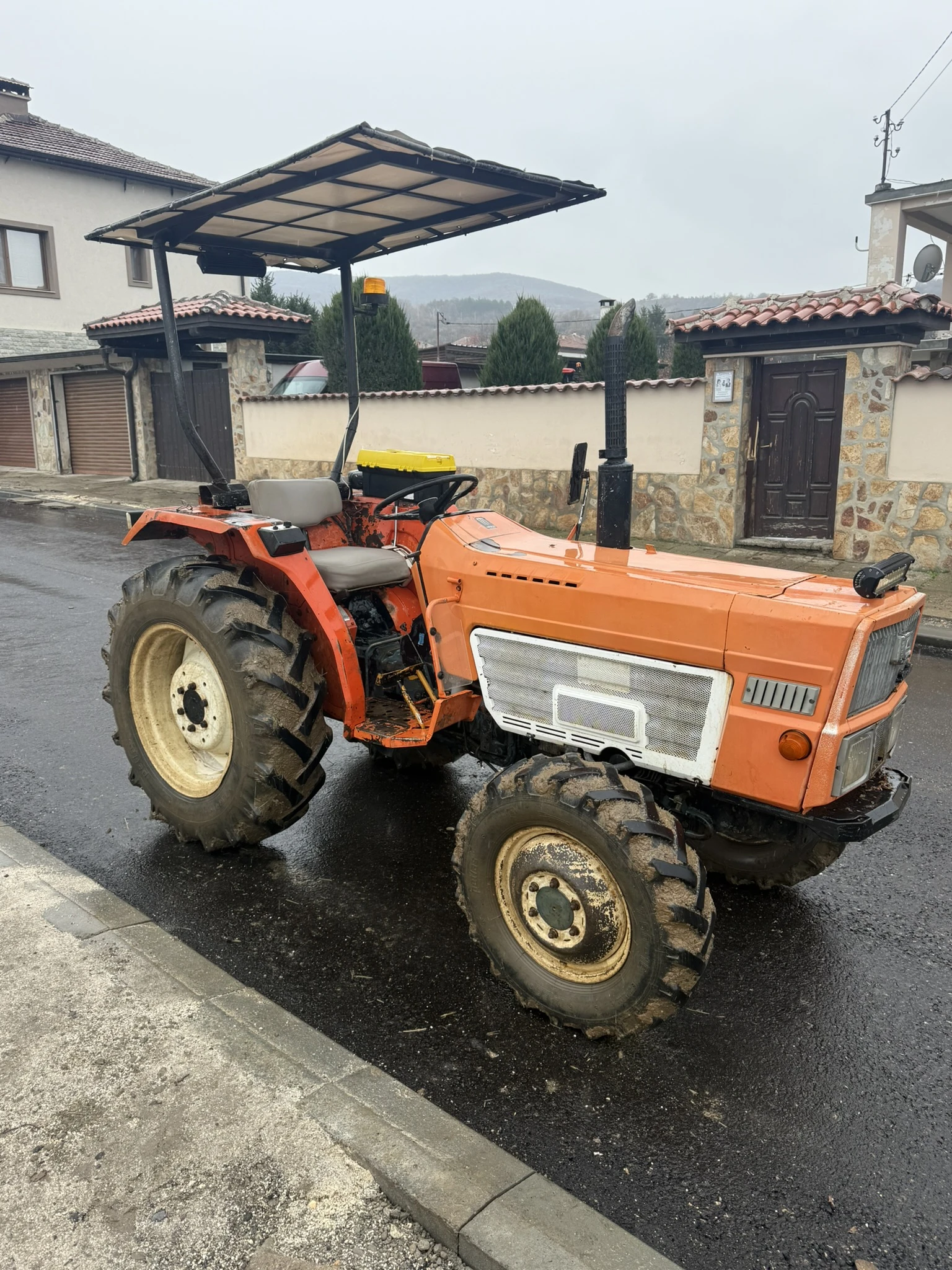 Трактор Kubota L-2802 DT - изображение 2