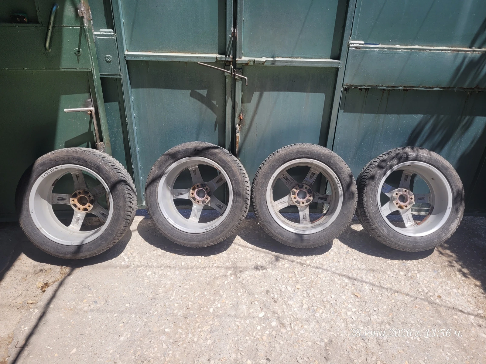 Гуми с джанти Michelin 215/55R17, снимка 5 - Гуми и джанти - 55077231
