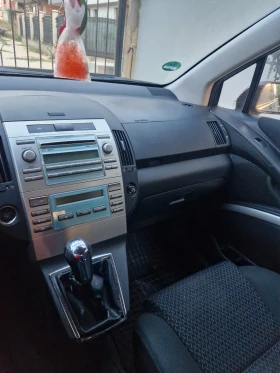 Toyota Corolla verso 2.2 D 4 D facelift, снимка 5