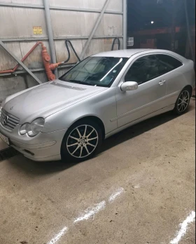 Mercedes-Benz C 220 2.2, снимка 2