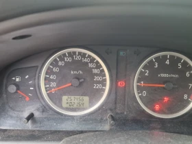 Nissan Almera 1.8 , снимка 6 - Автомобили и джипове - 53610935