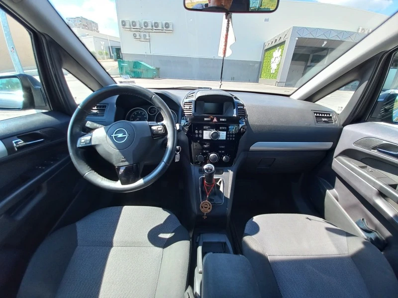 Opel Zafira 1.6, снимка 16 - Автомобили и джипове - 46505566