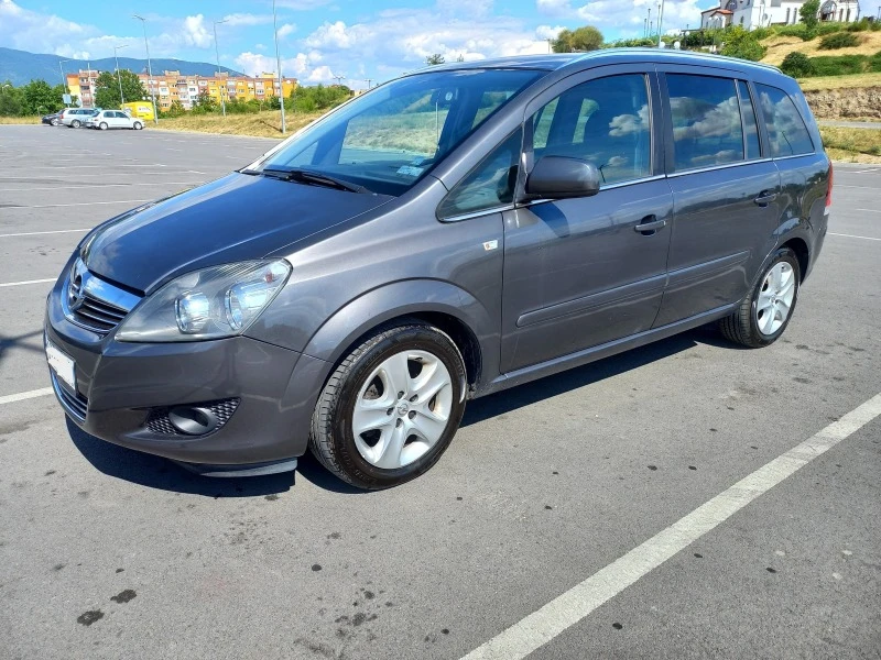 Opel Zafira 1.6, снимка 2 - Автомобили и джипове - 46505566