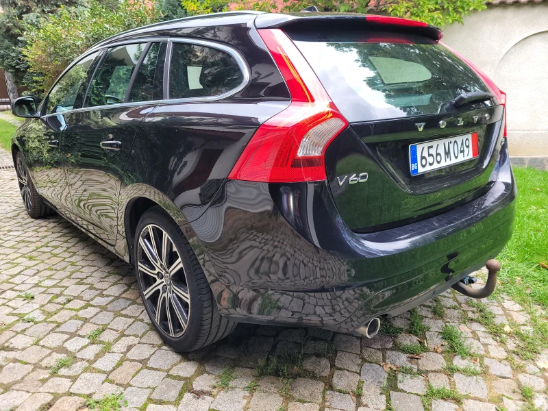 Volvo V60 D3, снимка 4 - Автомобили и джипове - 47359310