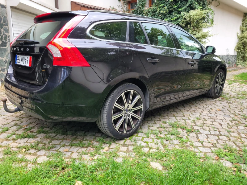 Volvo V60 D3, снимка 6 - Автомобили и джипове - 47359310