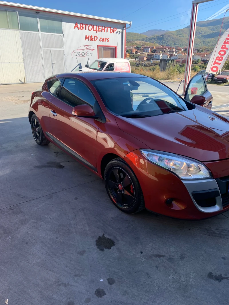 Renault Megane Газ-Бензин 1.6i, снимка 2 - Автомобили и джипове - 47695338