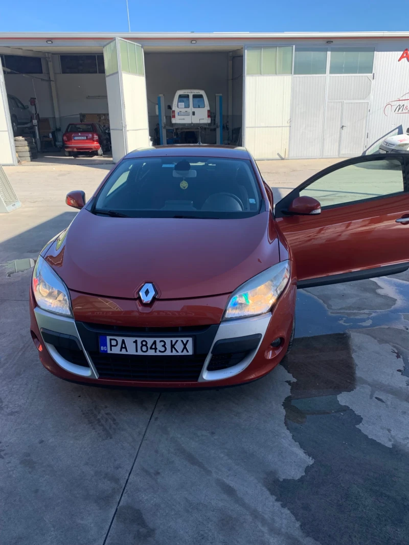 Renault Megane Газ-Бензин 1.6i, снимка 1 - Автомобили и джипове - 49183210