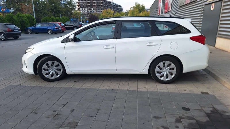 Toyota Auris, снимка 7 - Автомобили и джипове - 47725184