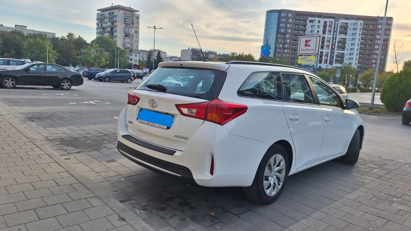 Toyota Auris, снимка 5 - Автомобили и джипове - 47725184