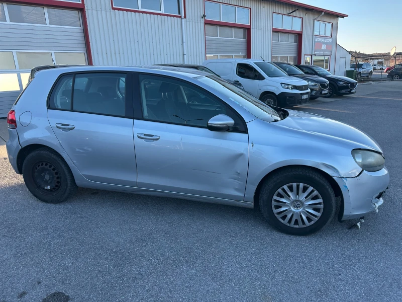 VW Golf 1.4i, снимка 4 - Автомобили и джипове - 49496948