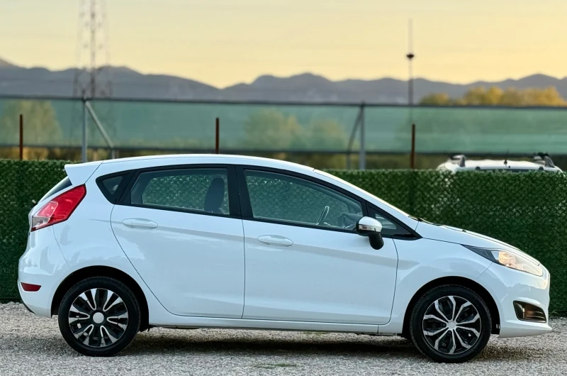 Ford Fiesta 1.4i LPG FACELIFT, снимка 7 - Автомобили и джипове - 51470368