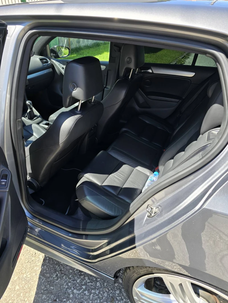 VW Golf R 2.0 TSI, снимка 11 - Автомобили и джипове - 52099829