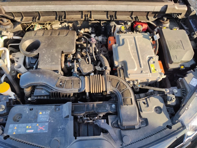 Renault Arkana 1.6 ХИБРИД , снимка 16 - Автомобили и джипове - 52820770