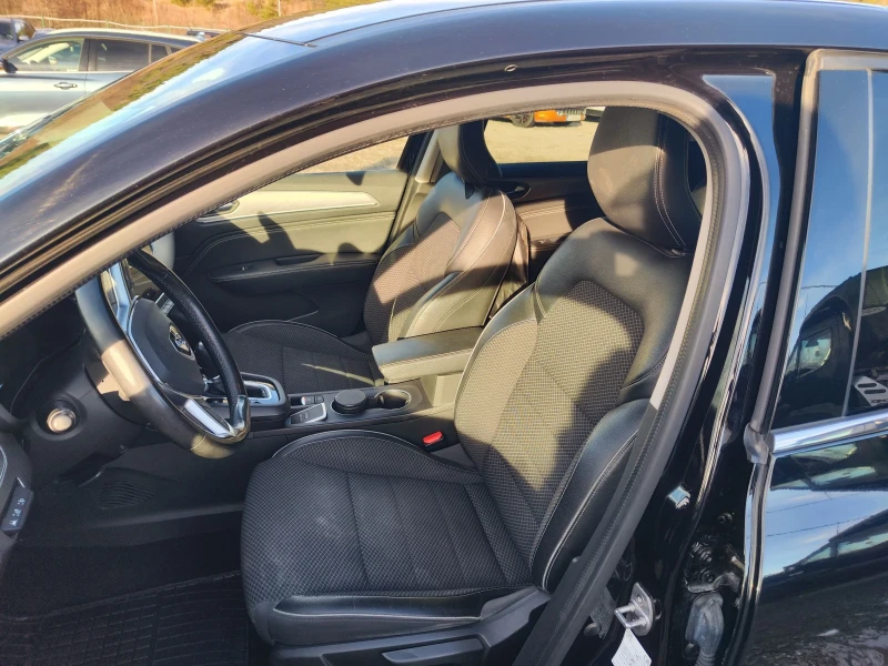 Renault Arkana 1.6 ХИБРИД , снимка 14 - Автомобили и джипове - 52820770