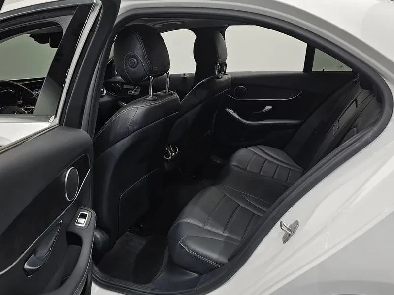 Mercedes-Benz C 220 4MATIC, снимка 12 - Автомобили и джипове - 54287277