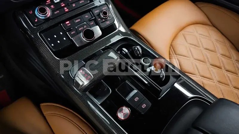 Audi S8 360| ОБДУХВАНЕ| DISTRONIC| ВКЛ.ТЕХНОТЕСТ, снимка 13 - Автомобили и джипове - 54682397
