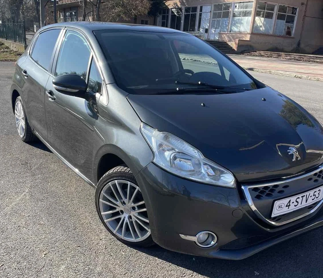 Peugeot 208 Автоматик 1.4еHDI - изображение 2