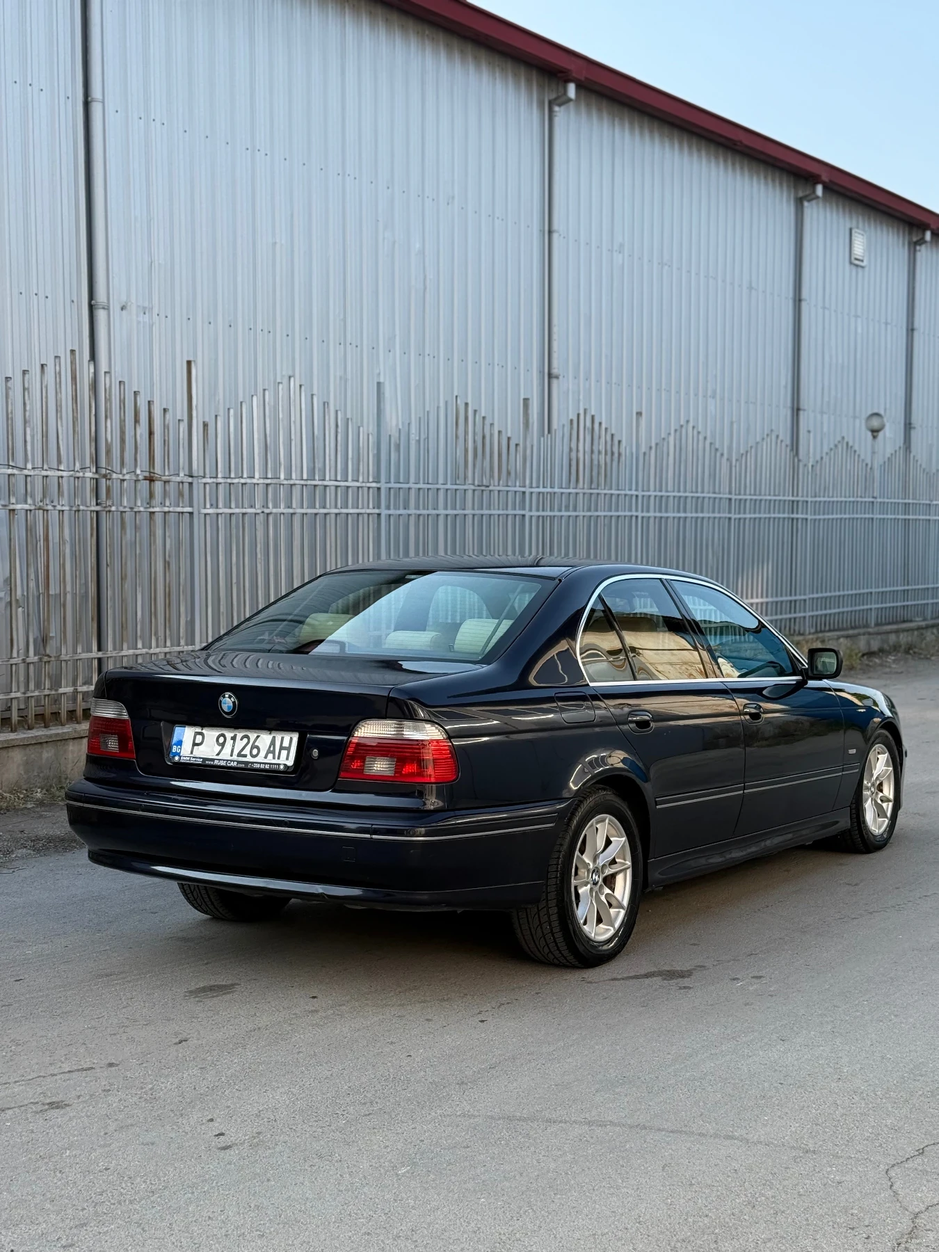 BMW 525 INDIVIDUAL - изображение 4