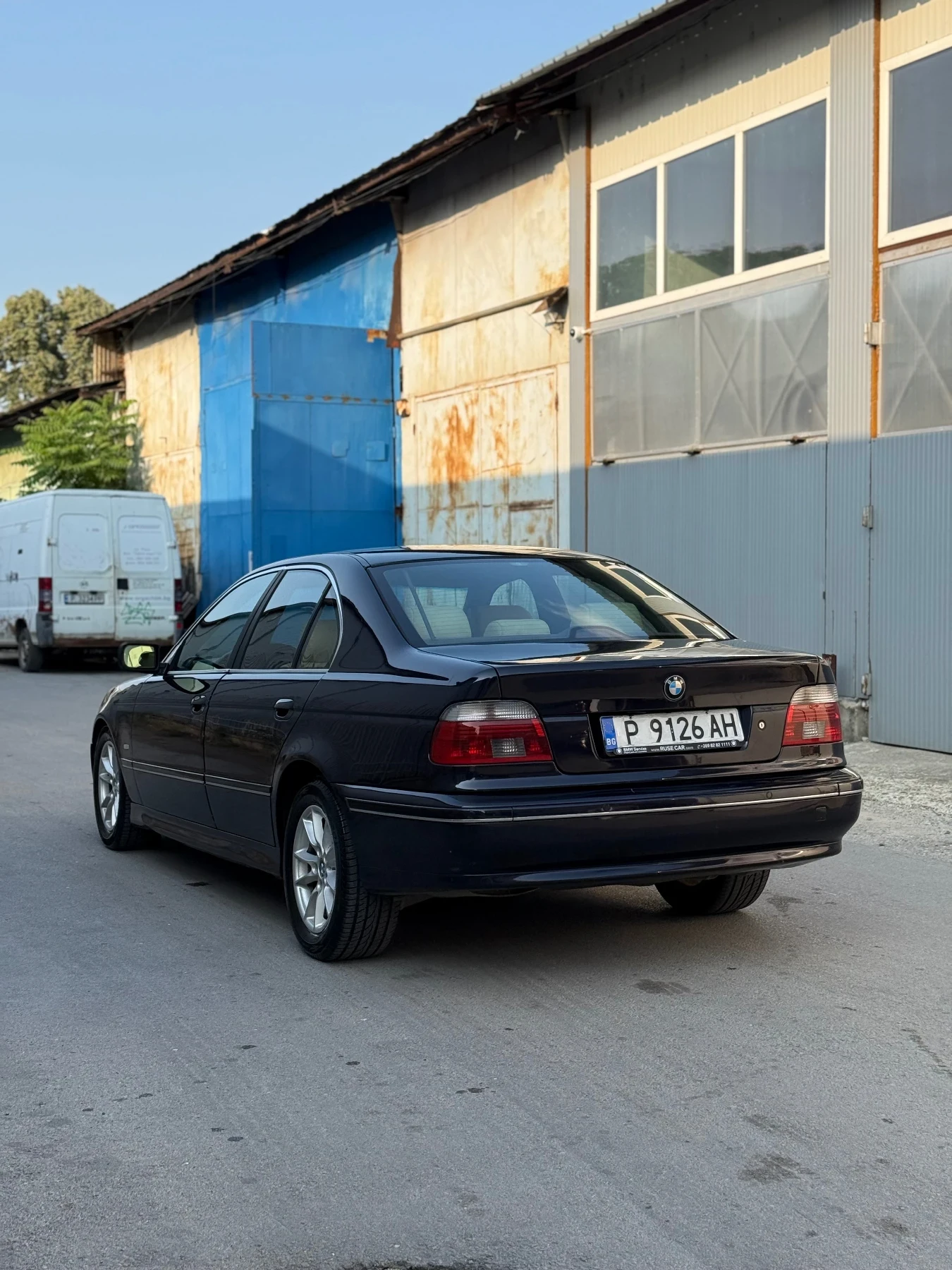 BMW 525 INDIVIDUAL - изображение 2