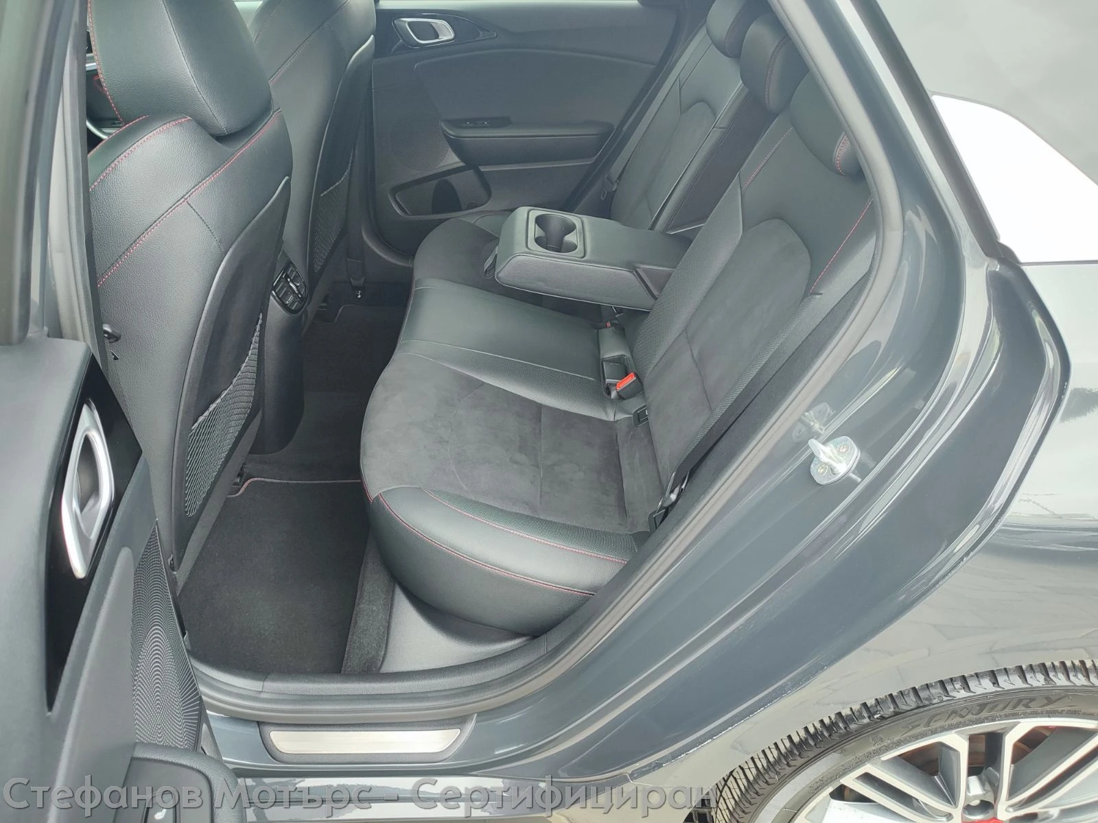 Kia Pro ceed GT Coupe 1.6 T-GDI (204hp) AT7, снимка 13 - Автомобили и джипове - 51377968