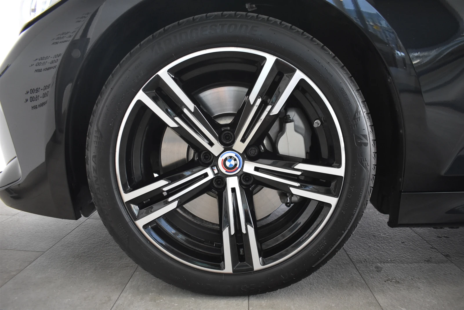 BMW 330 xDrive Туринг - изображение 5