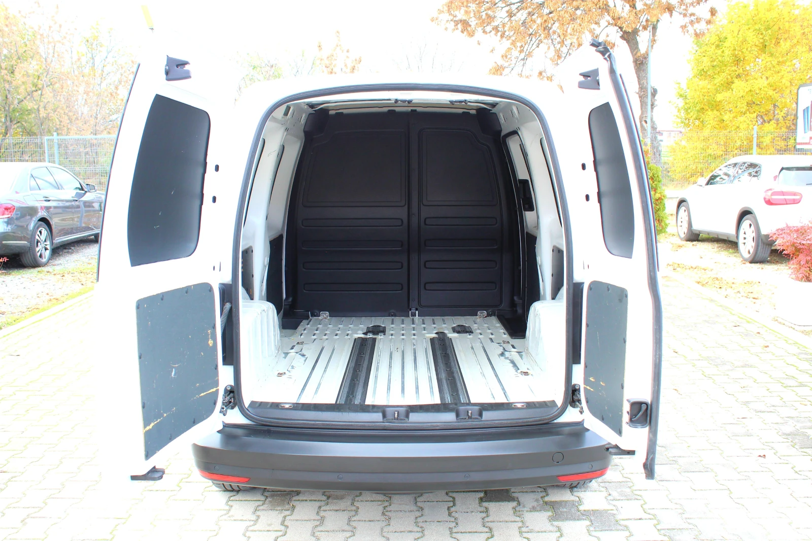 VW Caddy MAXI 1.4 CNG   | Mobile.bg   8