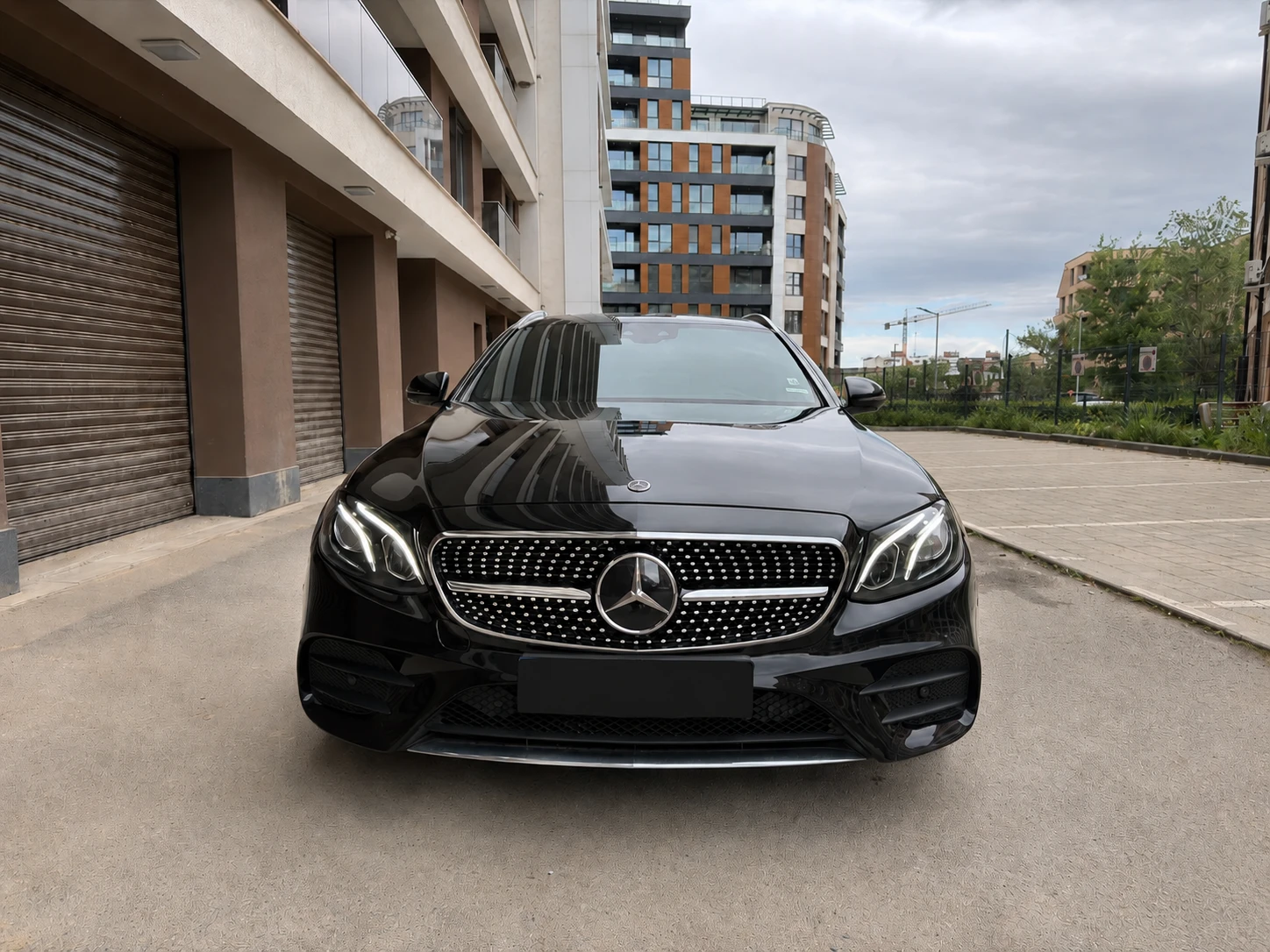 Mercedes-Benz E 220 43 AMG FULL DIGITAL DISTR HEAD UP, снимка 2 - Автомобили и джипове - 54548415
