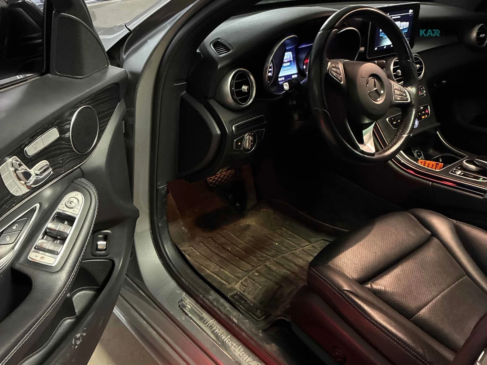Mercedes-Benz C 300 AMG Line l 4MATIC l АвтоКредит l  Цeна до България, снимка 6 - Автомобили и джипове - 54791400