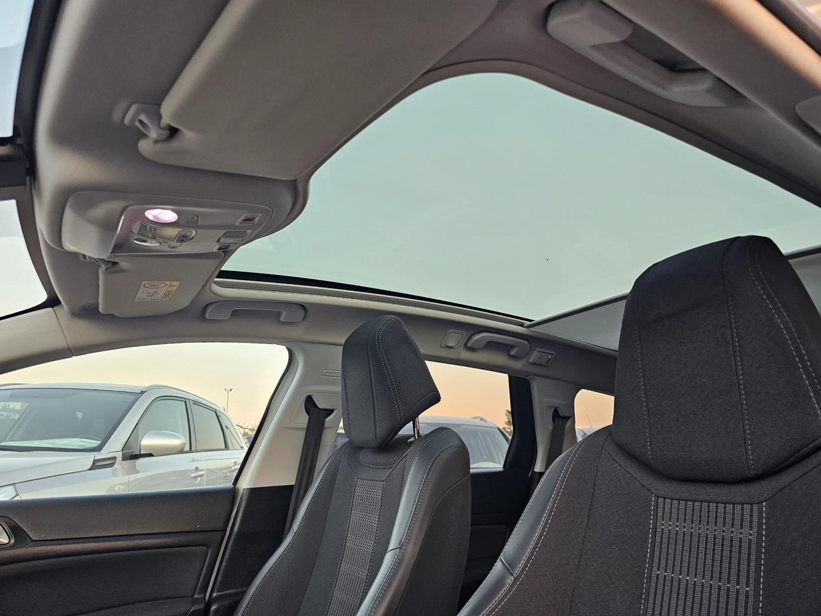 Peugeot 308 1.6HDI, 120к.с., Allure , снимка 13 - Автомобили и джипове - 55106087