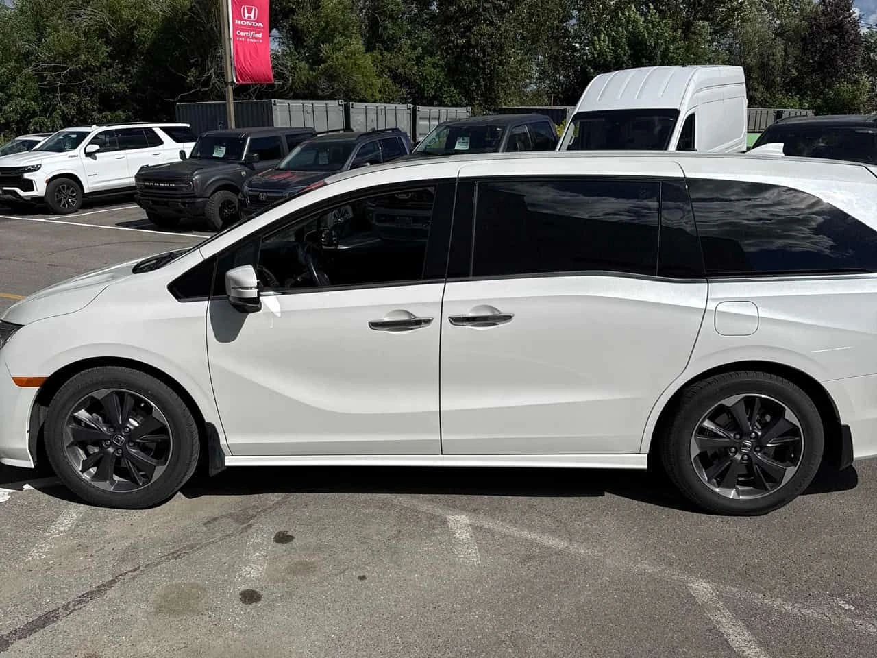 Honda Odyssey * Touring * АВТОКРЕДИТ БЕЗ ПЪРВОНАЧАЛНА ВНСОКА* , снимка 2 - Автомобили и джипове - 55157364