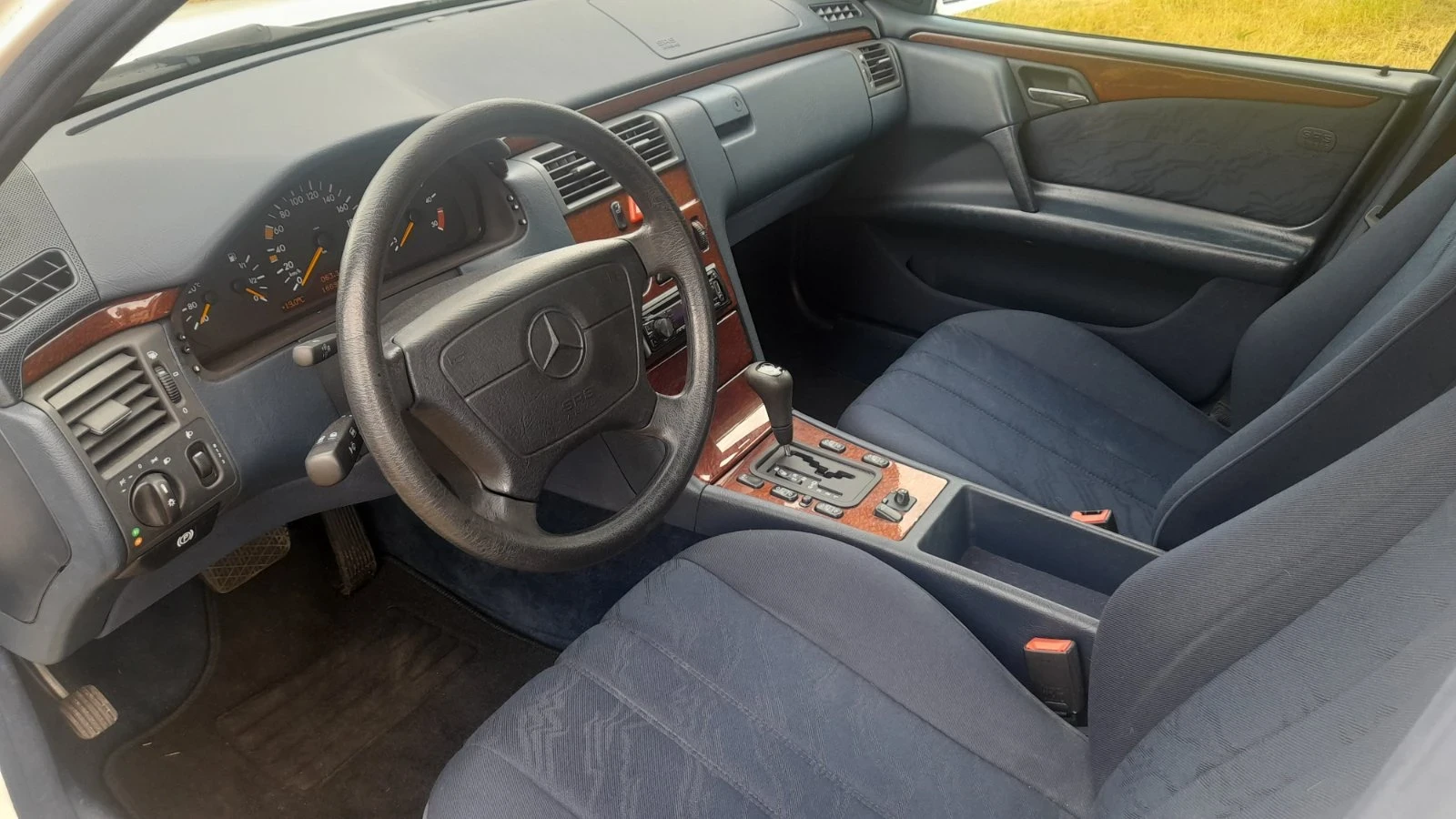 Mercedes-Benz E 290
