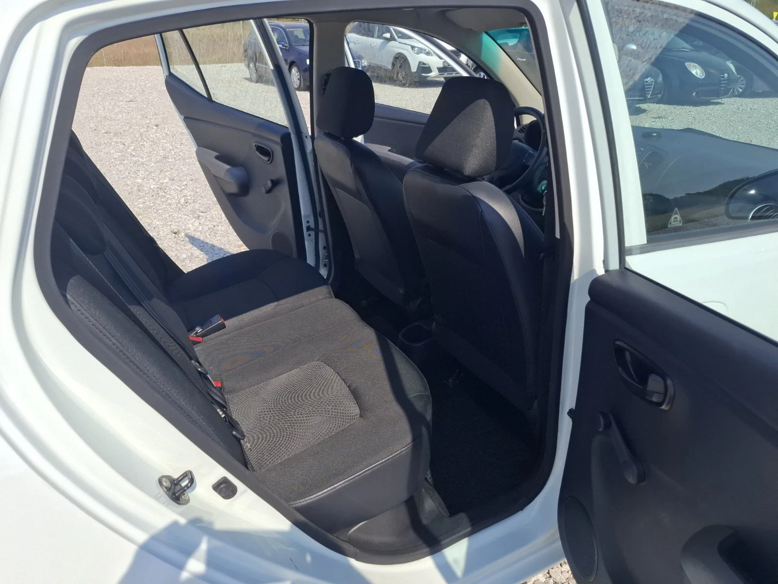 Hyundai I10 1.1i klima | Mobile.bg � ����������� 12