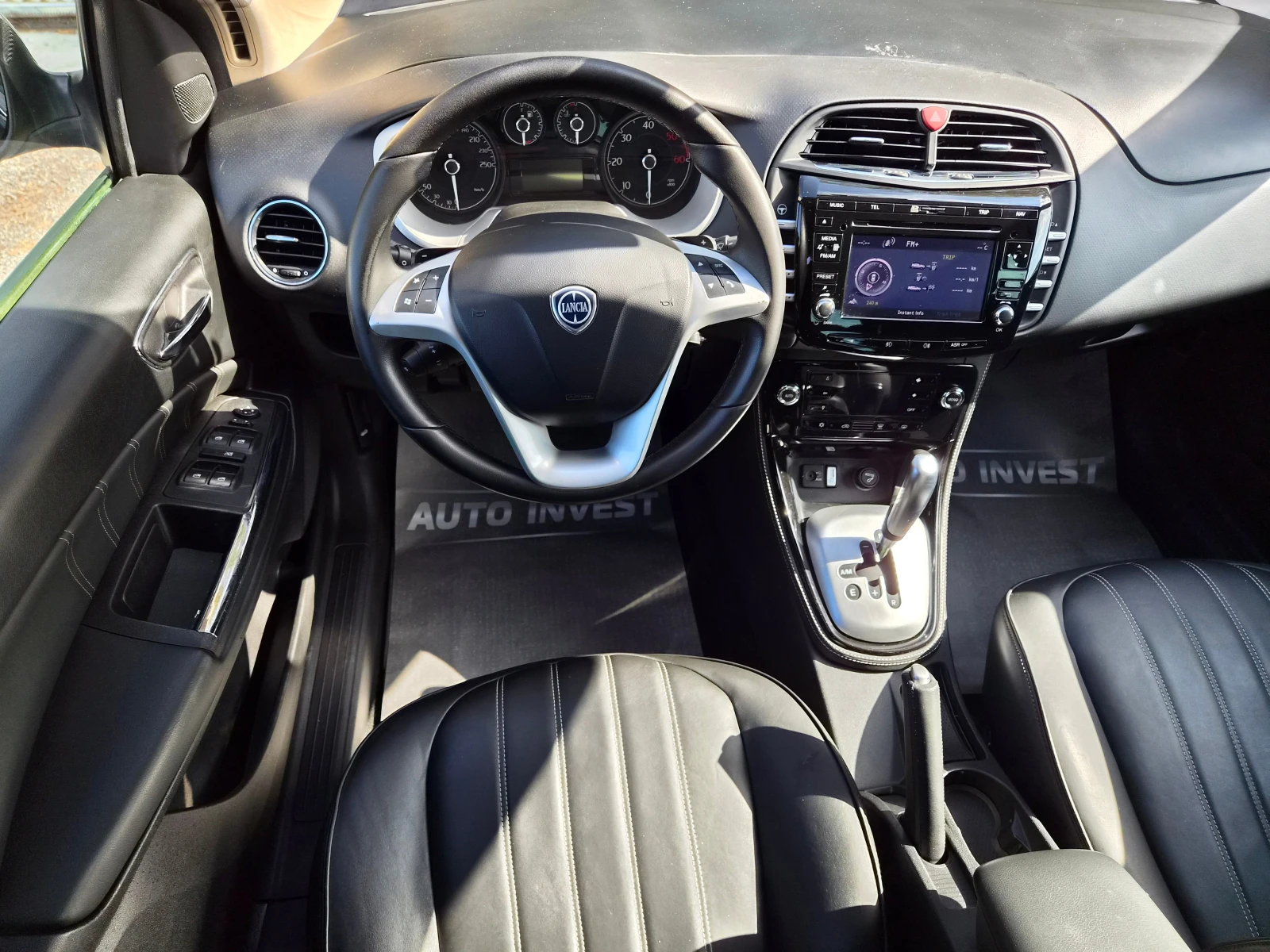 Lancia Delta AVTOMAT, снимка 12 - Автомобили и джипове - 56439298