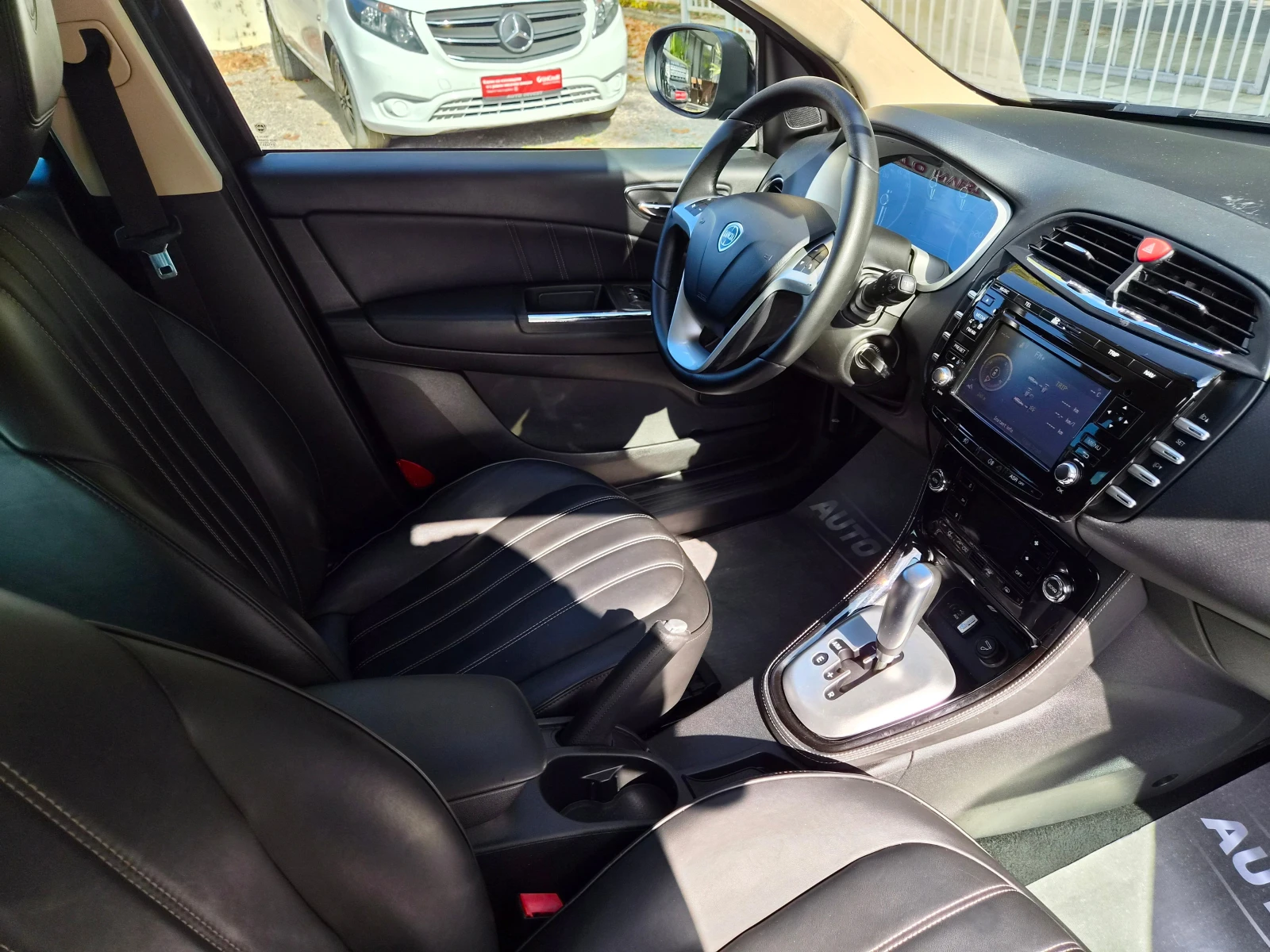 Lancia Delta AVTOMAT, снимка 15 - Автомобили и джипове - 56439298