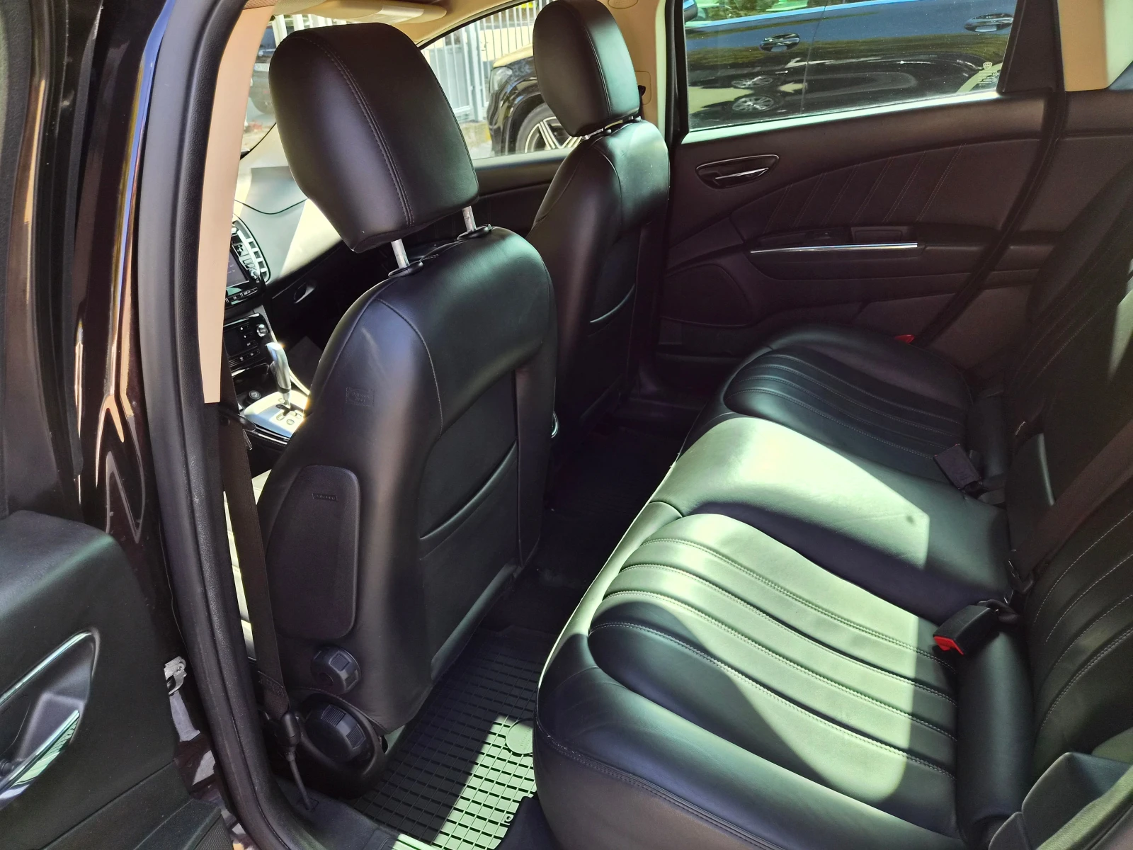 Lancia Delta AVTOMAT, снимка 11 - Автомобили и джипове - 56439298