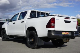 Toyota Hilux 2.4 D-4D/Двойна кабина/4х4/Теглич, снимка 4
