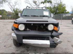 Toyota Fj cruiser 2011 TOYOTA FJ CRUISER - 13800 € / 26990.45 лв. - 45213670 2