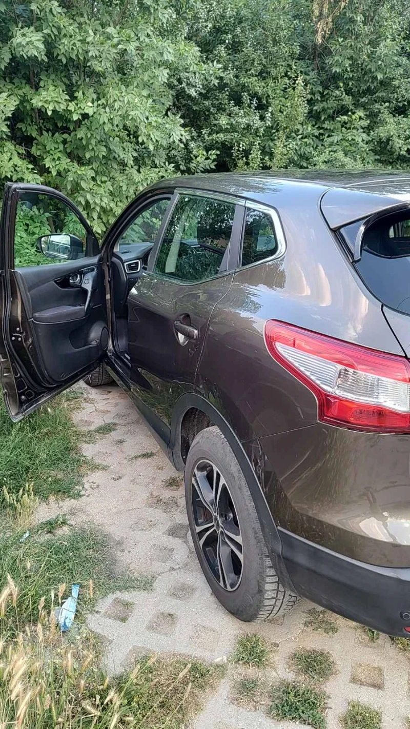 Nissan Qashqai, снимка 5 - Автомобили и джипове - 52408487