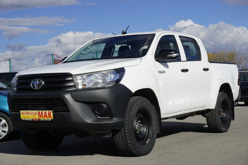Toyota Hilux 2.4 D-4D/Двойна кабина/4х4/Теглич, снимка 3 - Автомобили и джипове - 52212071