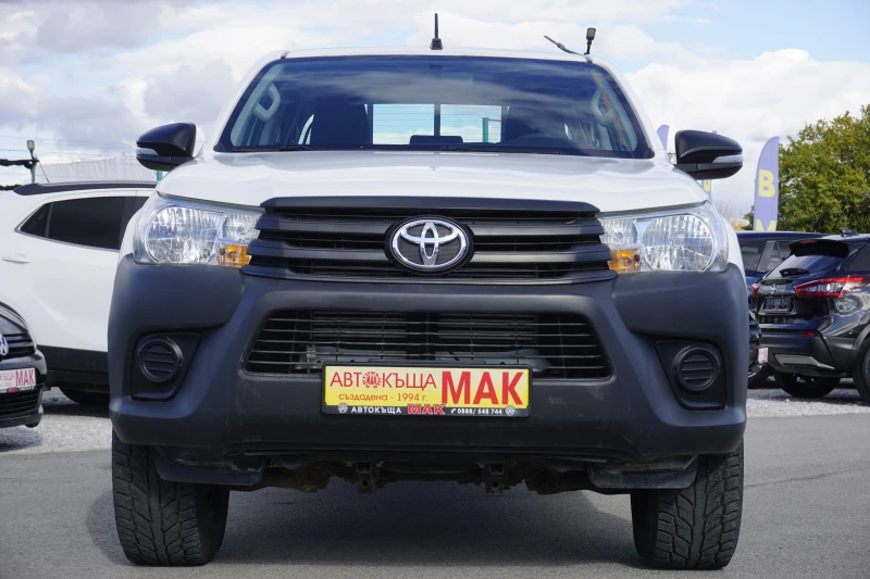 Toyota Hilux 2.4 D-4D/Двойна кабина/4х4/Теглич, снимка 2 - Автомобили и джипове - 52212071