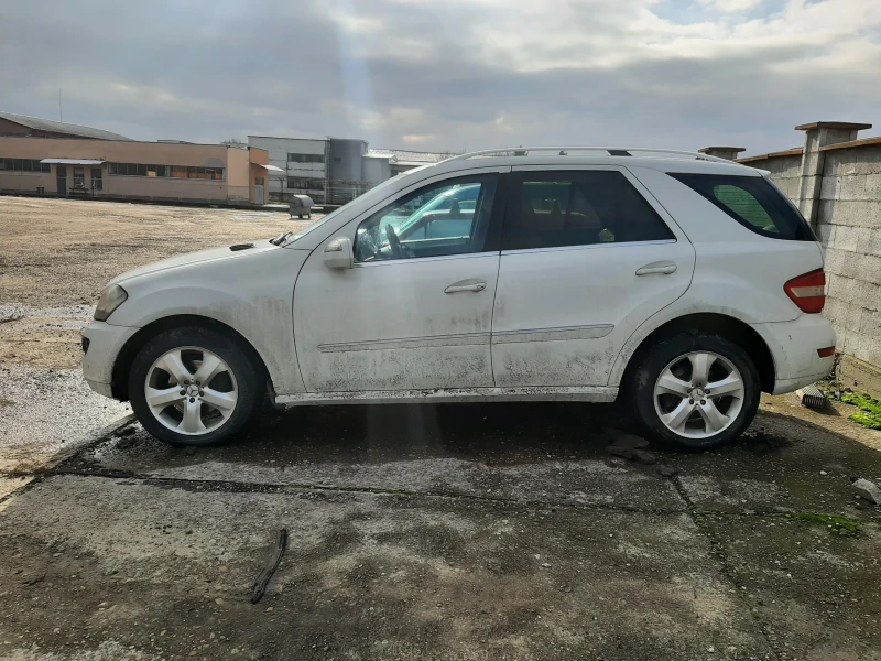 Mercedes-Benz ML 320, снимка 2 - Автомобили и джипове - 53089038